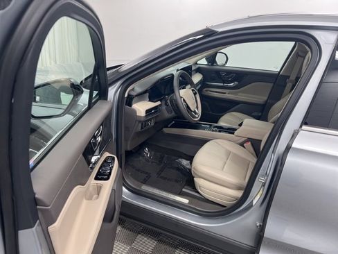 Certified 2023 Lincoln Corsair AWD w/ Equipment Group 101A image 12