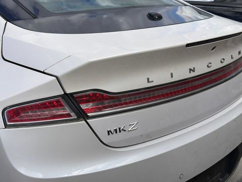 Used 2017 Lincoln MKZ Reserve w/ Technology Package FWD image 8