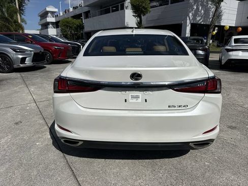 Certified 2023 Lexus ES 350 w/ Accessory Package (Z2) FWD image 24