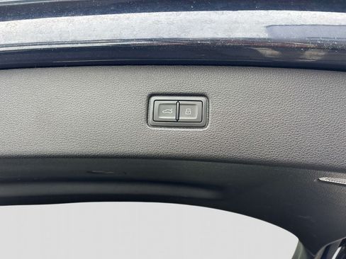 Used 2025 Audi Q7 3.0T Premium Plus AWD/4WD image 14