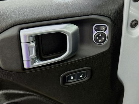 Used 2023 Jeep Wrangler Unlimited w/ Sun & Screen Package AWD/4WD image 21