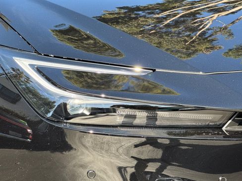 New 2027 Toyota Prius XLE FWD image 31