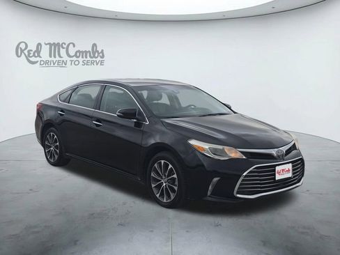 Used 2017 Toyota Avalon XLE w/ Carpet Mat Package FWD image 7