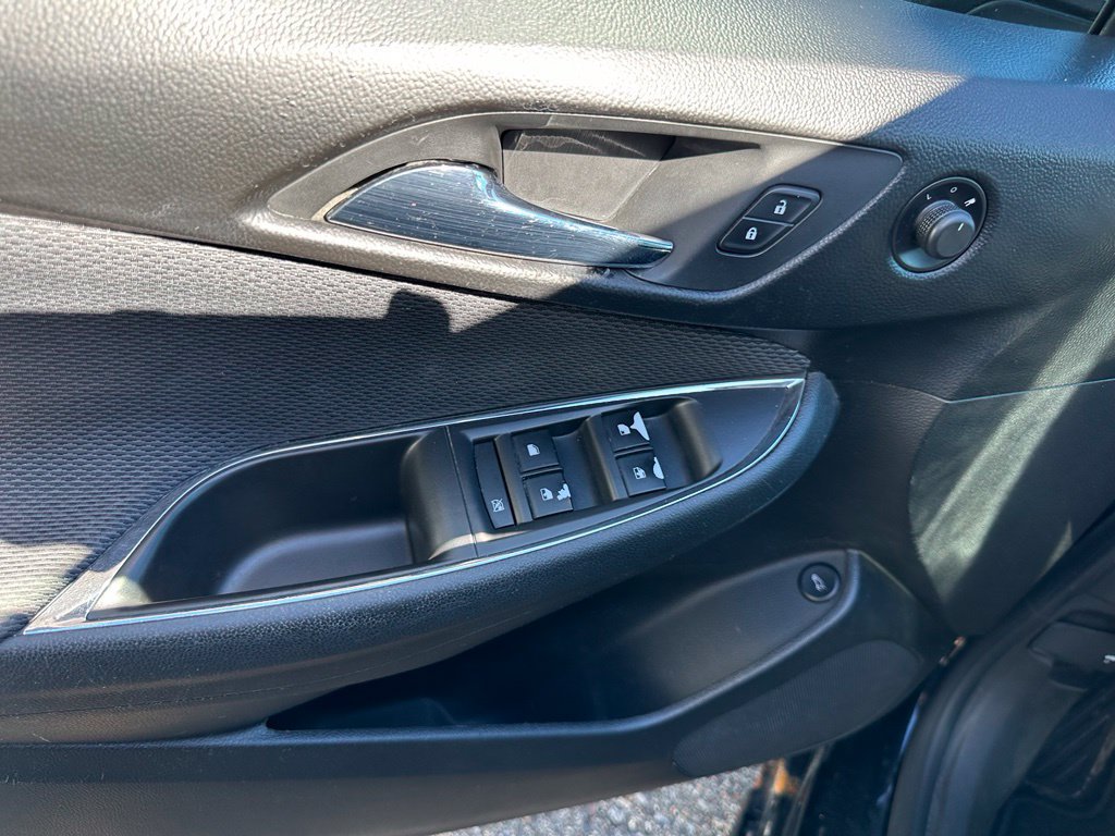 Used 2016 Chevrolet Cruze LT FWD image 17