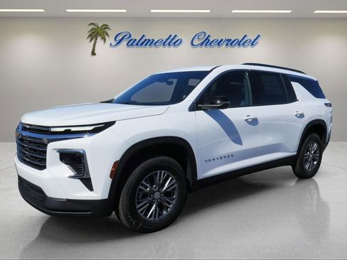 New 2026 Chevrolet Traverse LT w/ Driver Confidence Package FWD image 6