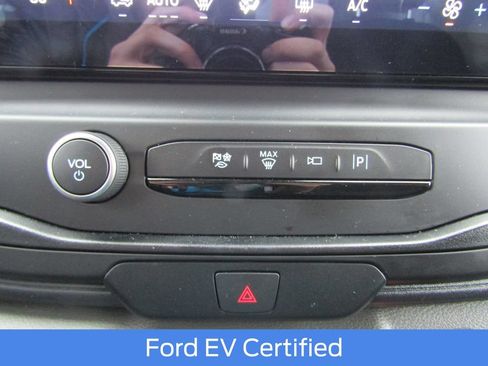 Certified 2024 Ford E-Transit Low Roof RWD image 35
