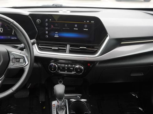 Used 2025 Chevrolet Trax ACTIV w/ Sunroof Package FWD image 15