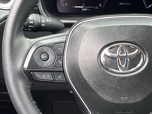 Used 2026 Toyota Corolla Cross XLE w/ Convenience Package FWD image 12