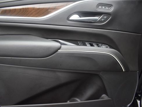 Certified 2023 Cadillac Escalade ESV Sport Platinum w/ LPO, ONYX Package image 12