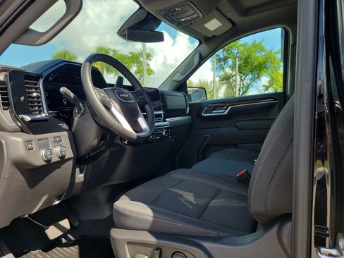 Used 2024 GMC Sierra 1500 Elevation RWD image 11