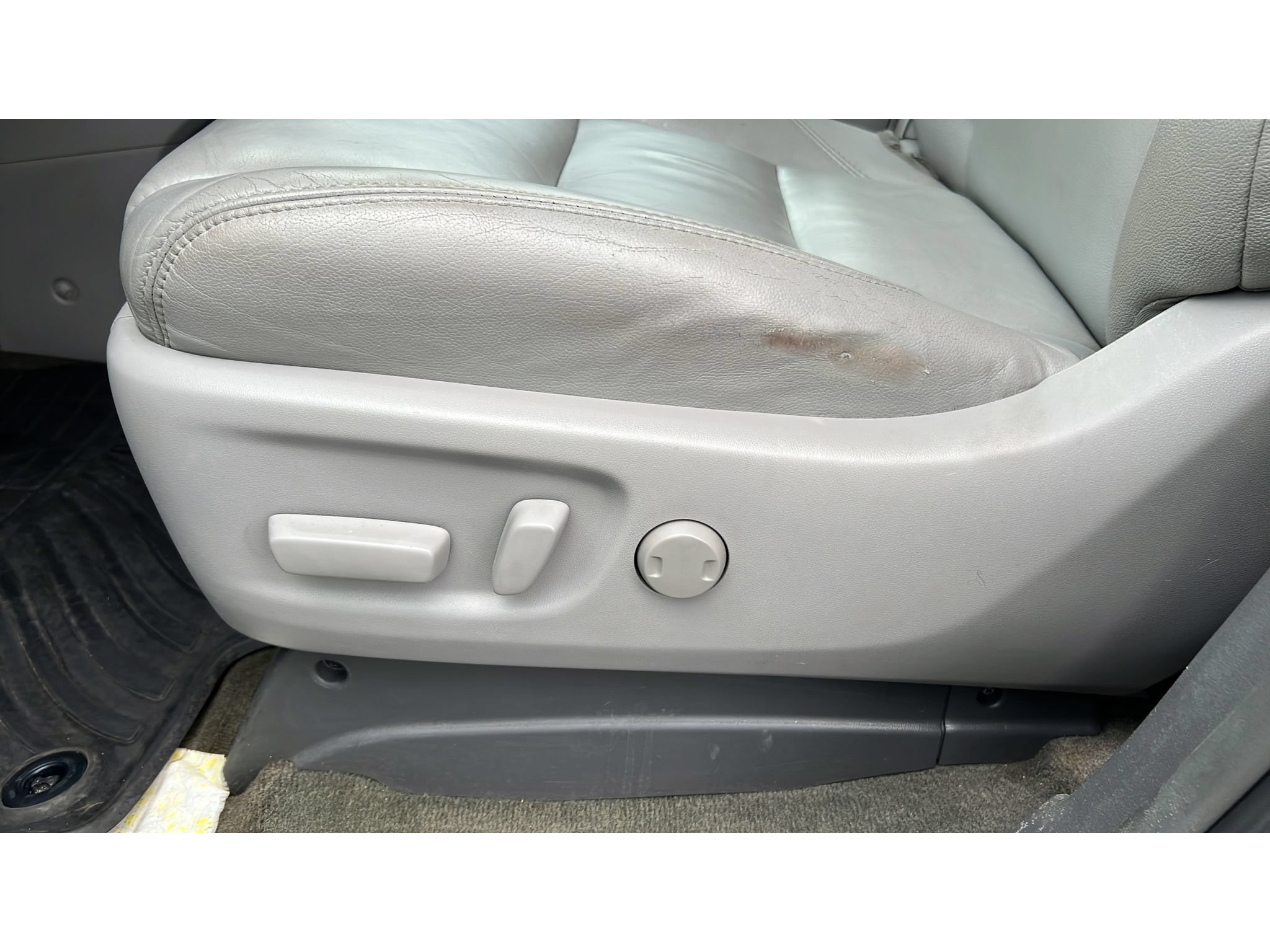 Used 2017 Toyota Sienna XLE FWD image 25