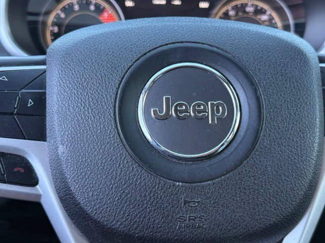 Used 2017 Jeep Cherokee Trailhawk w/ Comfort/Convenience Group AWD/4WD image 26