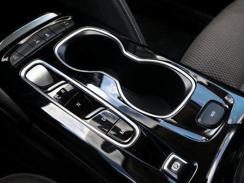 Used 2022 Buick Envision Preferred image 17