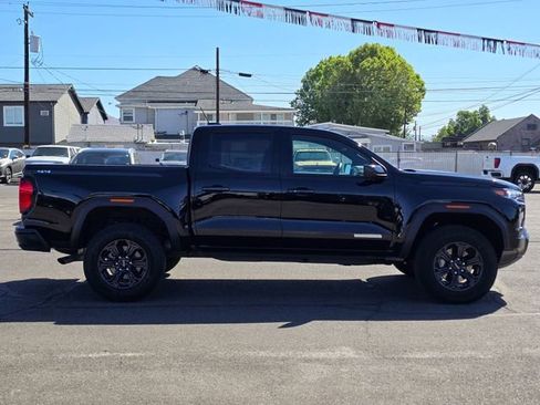 Used 2025 GMC Canyon Elevation w/ Convenience Package AWD/4WD image 6