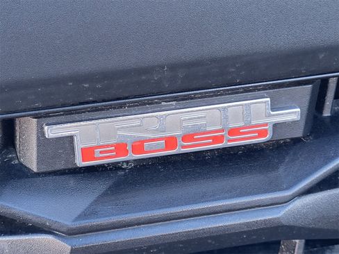 Used 2024 Chevrolet Colorado Trail Boss w/ Technology Package image 12