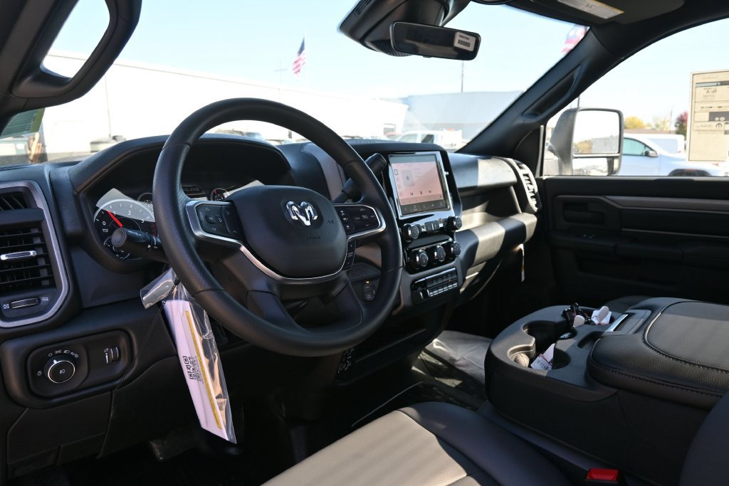 New 2027 RAM 3500 Tradesman AWD/4WD image 15