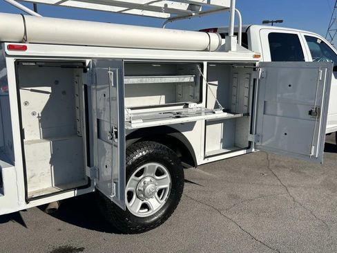 Used 2016 RAM 3500 Tradesman image 15