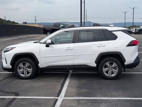 Certified 2022 Toyota RAV4 XLE image 3