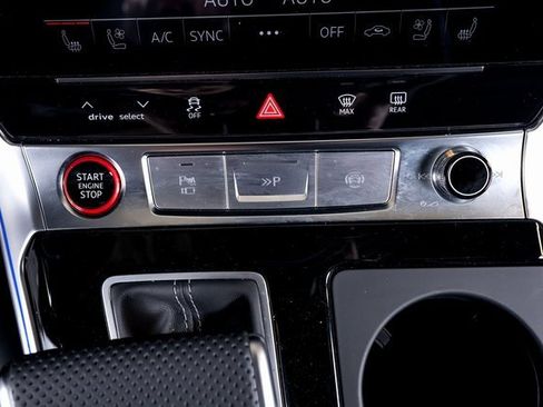 Used 2025 Audi RS 6 performance image 49