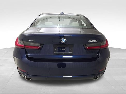 Used 2024 BMW 330i xDrive Sedan w/ Premium Package AWD/4WD image 8