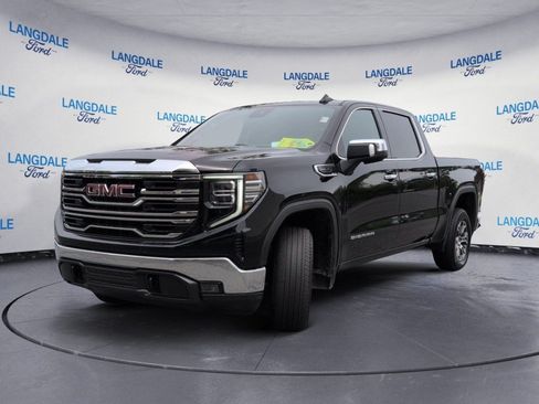 Used 2025 GMC Sierra 1500 SLT AWD/4WD image 11