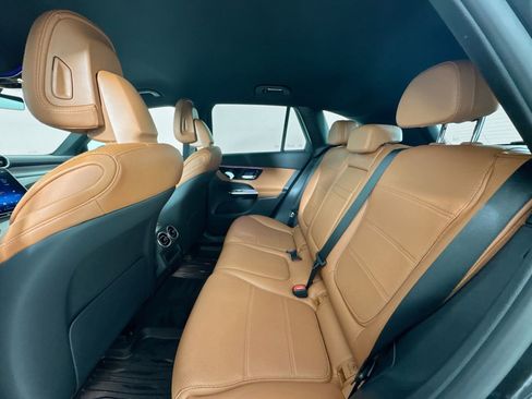 Used 2024 Mercedes-Benz GLC 300 image 25