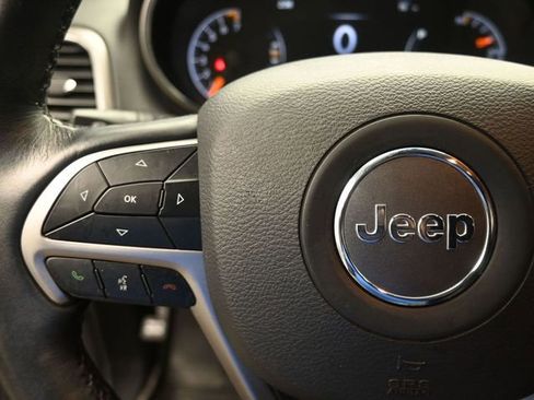 Used 2019 Jeep Grand Cherokee Altitude image 15