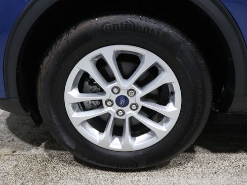 Used 2022 Ford Escape SE w/ Cold Weather Package image 9