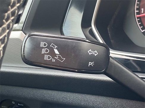 Used 2019 Volkswagen Jetta R-Line image 22