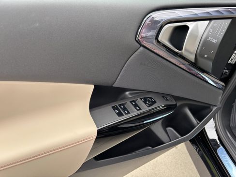 Used 2026 BMW X3 xDrive30 w/ Premium Package image 13