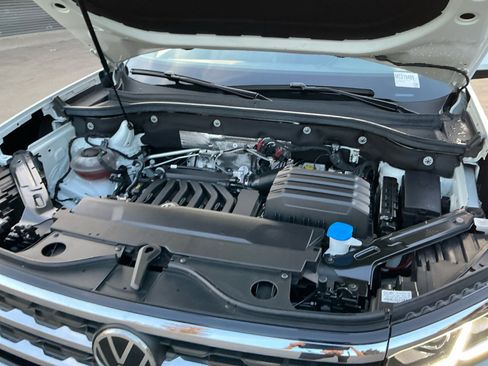 Used 2021 Volkswagen Atlas Cross Sport SEL image 24