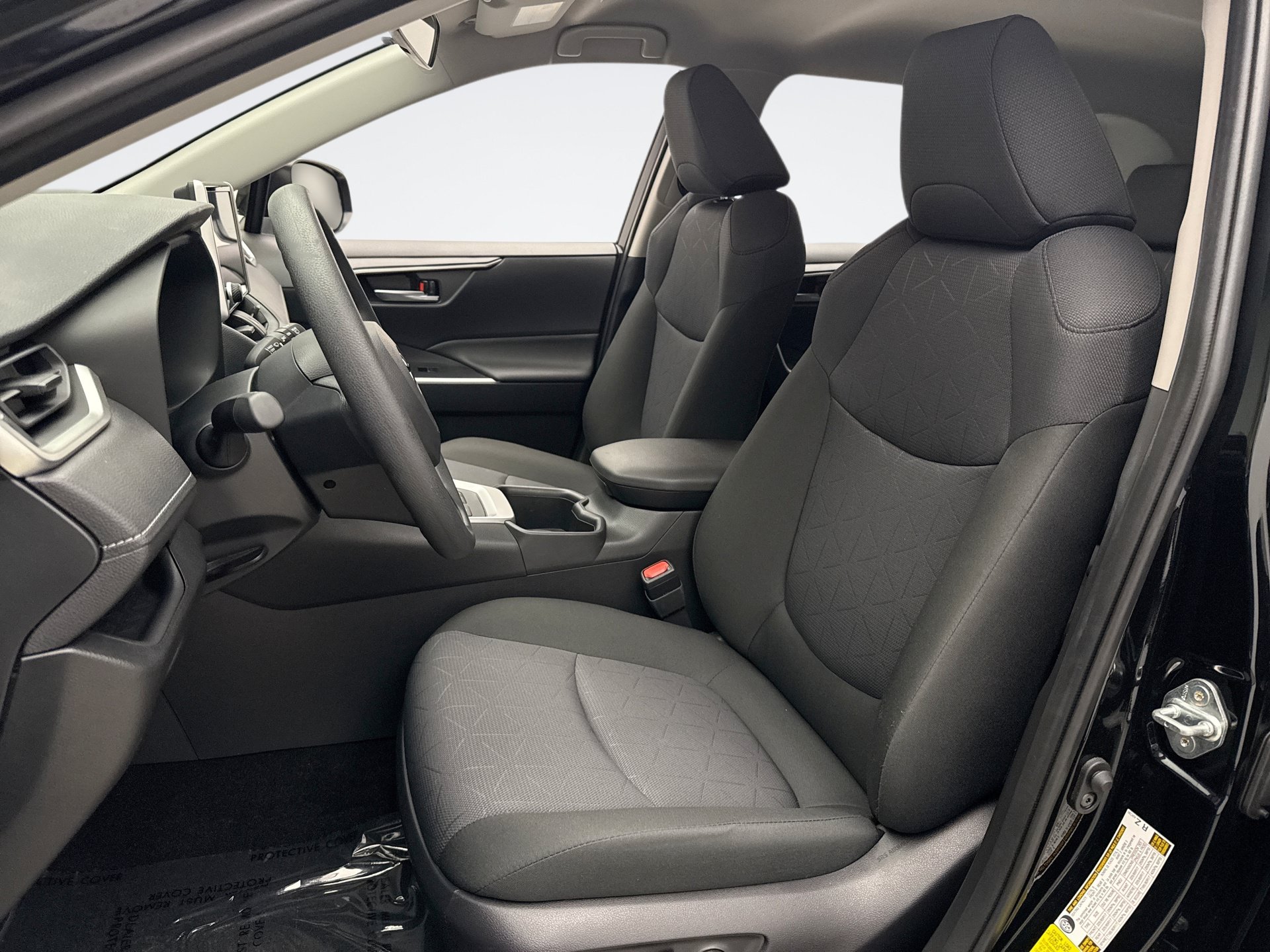 Used 2025 Toyota RAV4 XLE AWD/4WD image 11