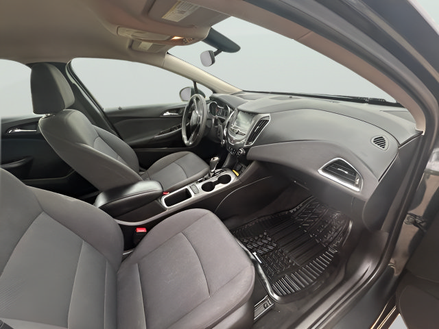 Used 2016 Chevrolet Cruze LT w/ Sun And Sound Package FWD image 12