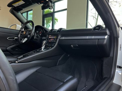 Used 2017 Porsche 718 Boxster image 36