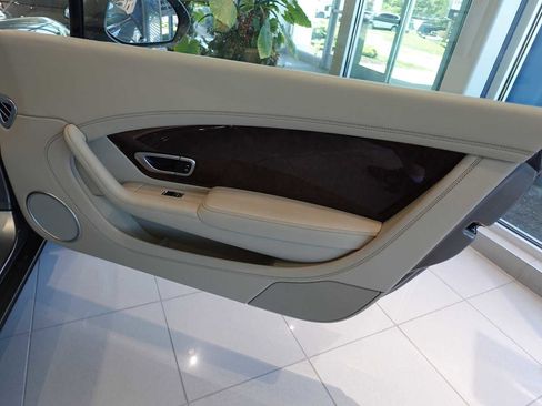 Used 2014 Bentley Continental GT image 38