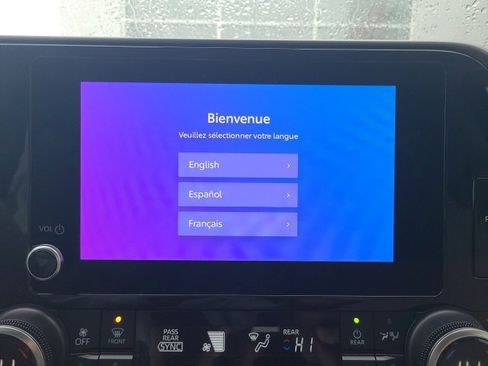 Used 2024 Toyota Highlander XLE image 29