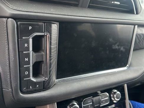 Used 2021 GMC Yukon XL Denali image 13