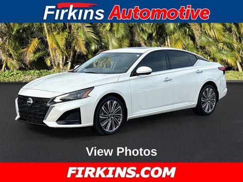 Used 2024 Nissan Altima 2.5 SL AWD/4WD image 1