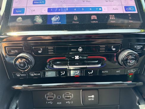 New 2025 Jeep Grand Cherokee Limited image 15