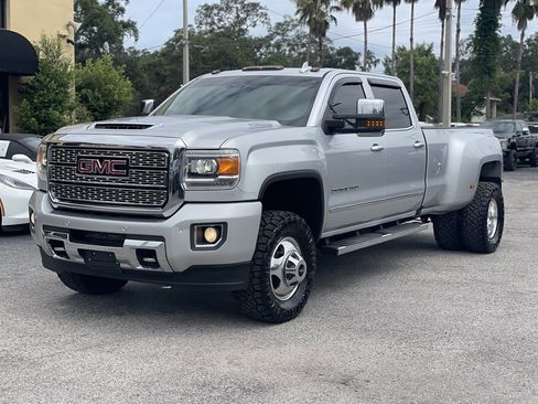 Used 2018 GMC Sierra 3500 Denali w/ Duramax Plus Package AWD/4WD image 19