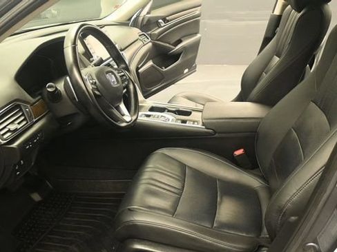 Used 2021 Honda Accord Touring image 12