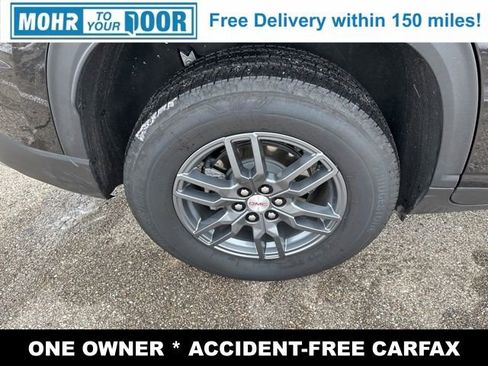 Used 2025 GMC Acadia Elevation image 9