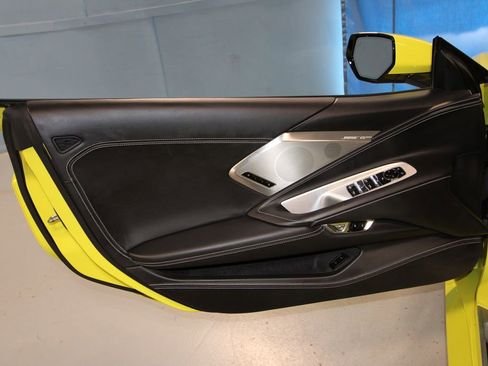 Used 2023 Chevrolet Corvette Stingray Premium Conv w/ Battery Protection Package image 5