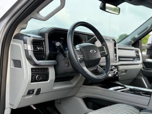 Used 2024 Ford F250 Limited AWD/4WD image 14