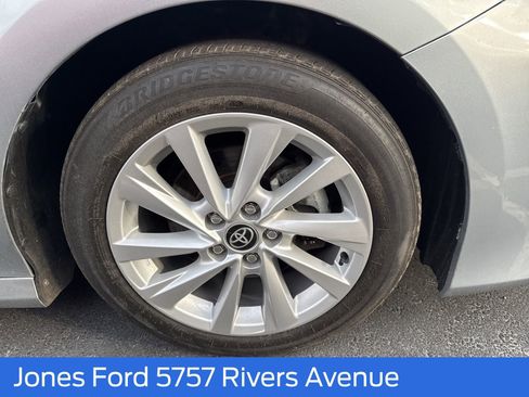 Used 2024 Toyota Camry LE image 3