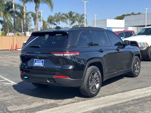 Used 2023 Jeep Grand Cherokee Trailhawk AWD/4WD image 27