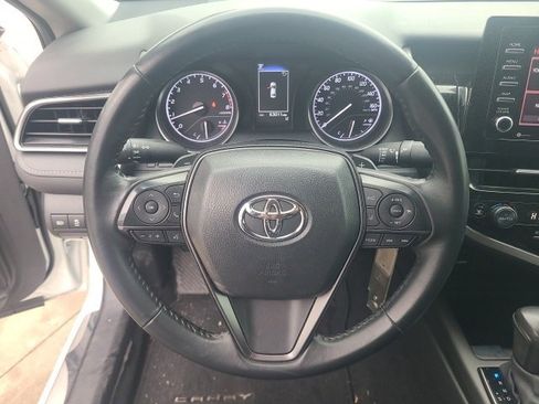 Used 2024 Toyota Camry SE image 19
