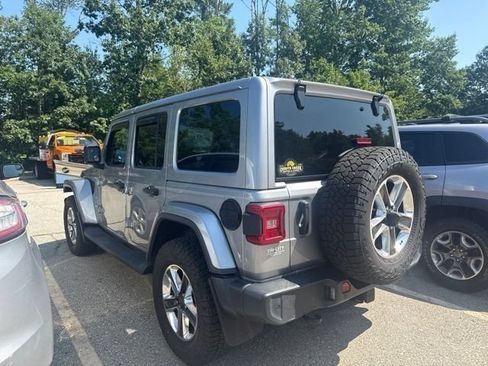 Used 2021 Jeep Wrangler Unlimited Sahara w/ LED Lighting Group AWD/4WD image 6