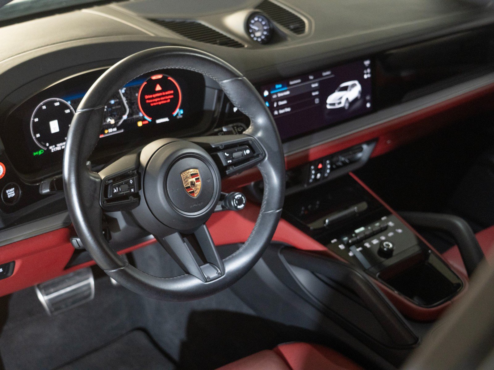 Certified 2024 Porsche Cayenne AWD/4WD image 15