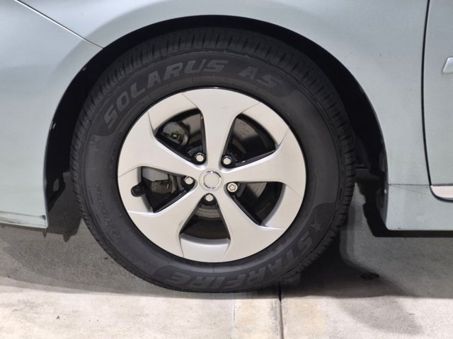 Used 2014 Toyota Prius Two FWD image 9